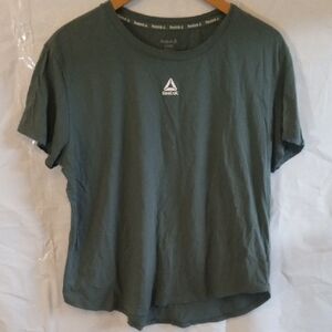 Size L. Reebok Men's Green T-Shirt